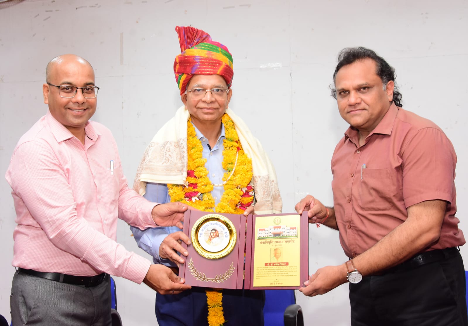 A Legacy of Excellence: IET-DAVV Bids Farewell to Prof. Dr. Sanjiv Tokekar